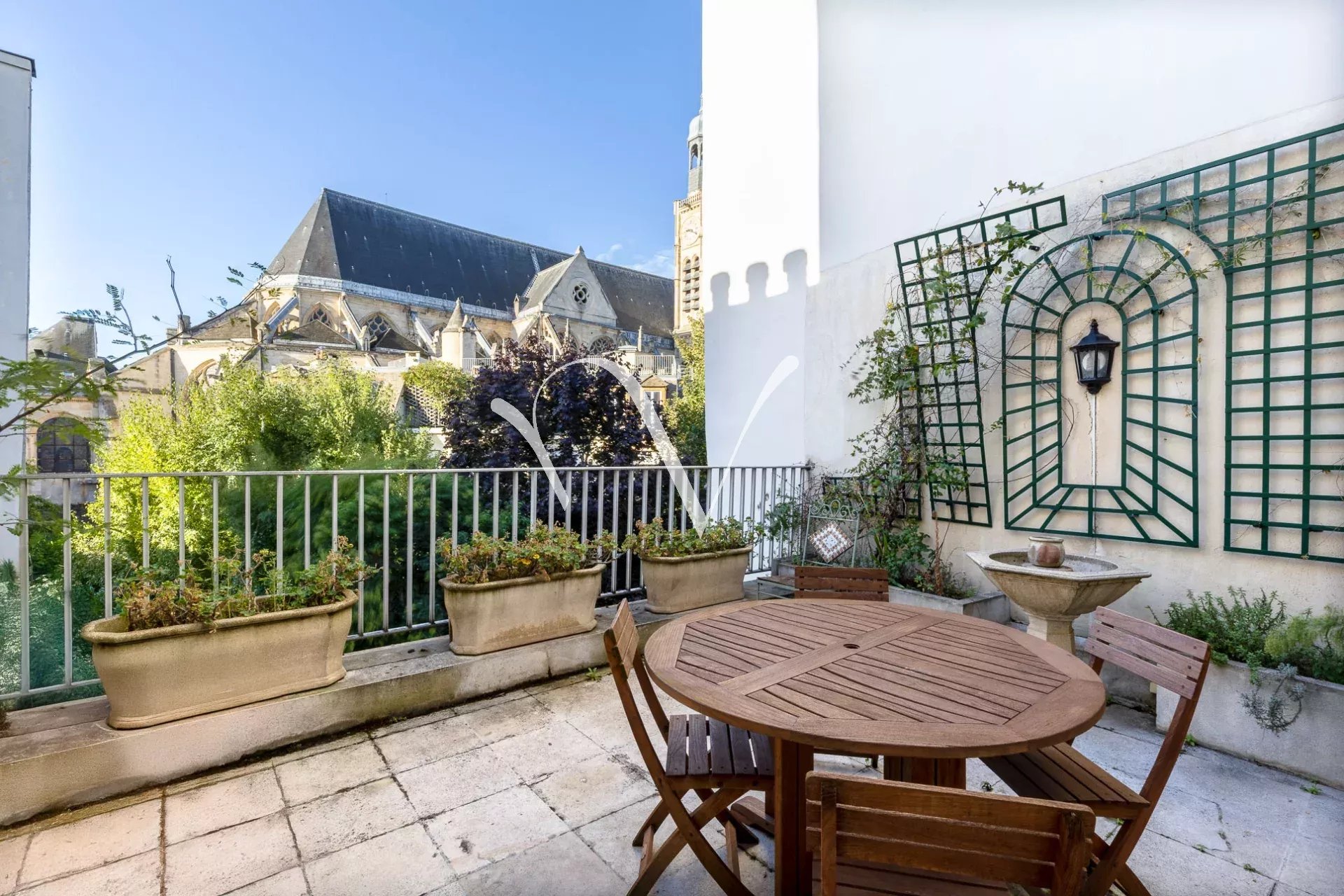 A vendre Beau Duplex avec Terrasse avec des vues superbes