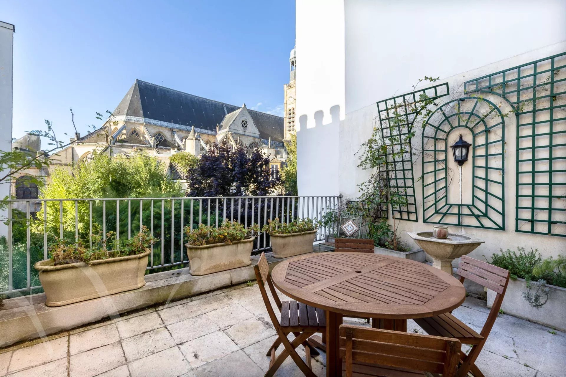 A vendre Beau Duplex avec Terrasse avec des vues superbes