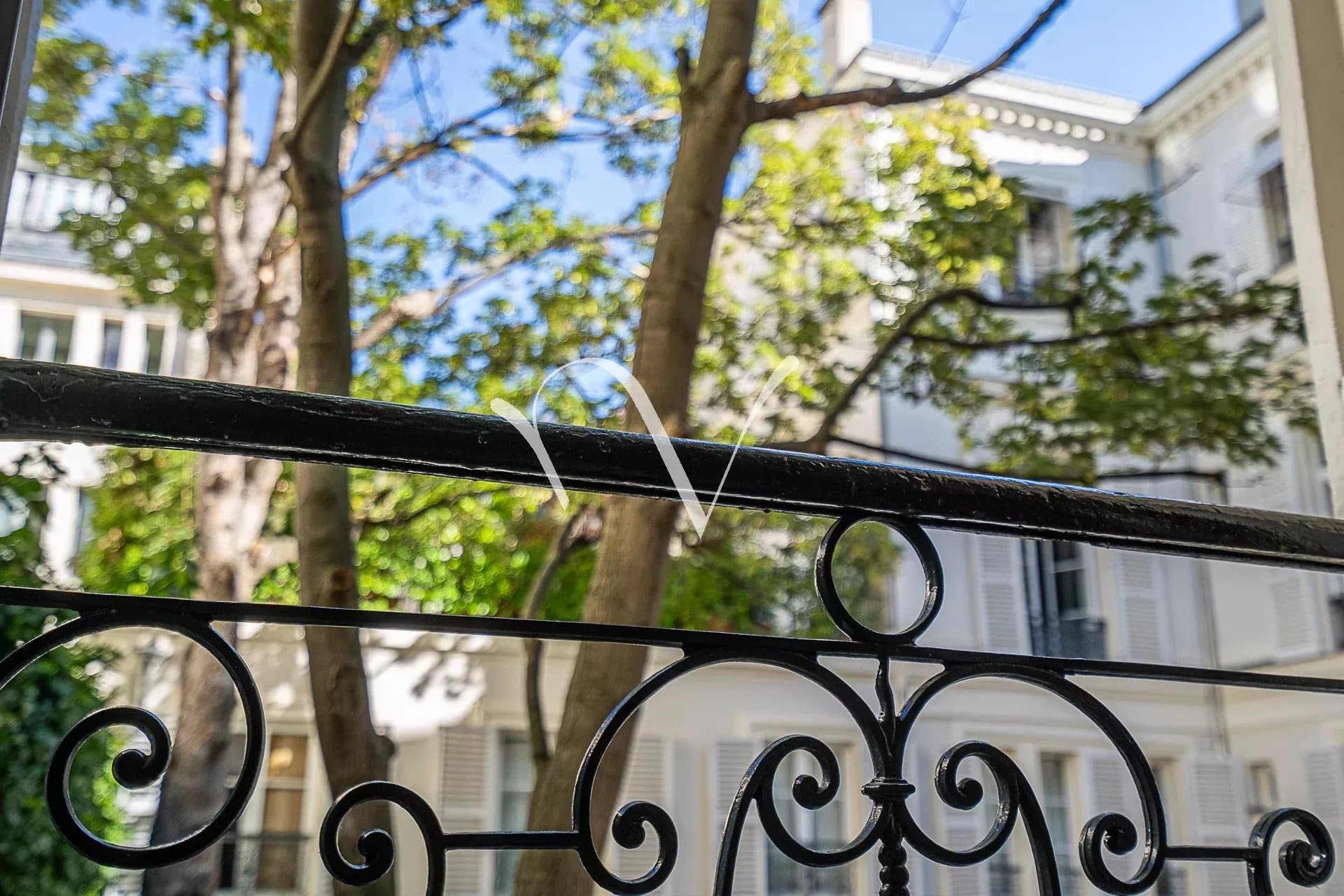 Maison à vendre Saint Thomas d’Aquin – 4 chambres- Paris 75007