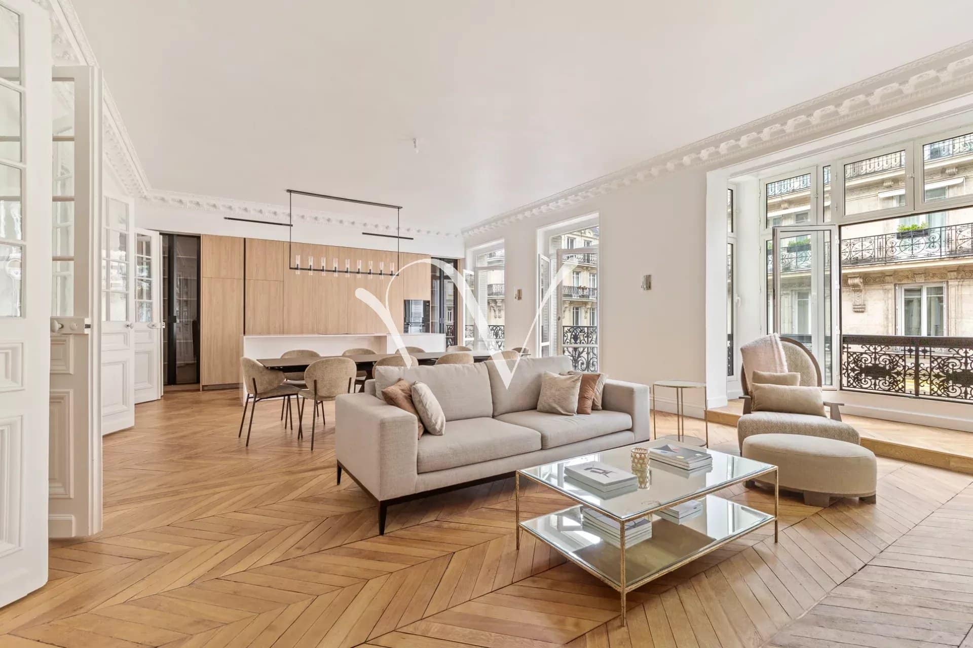 A vendre appartement 3 chambres, parfait état, jolies vues, 191 m²