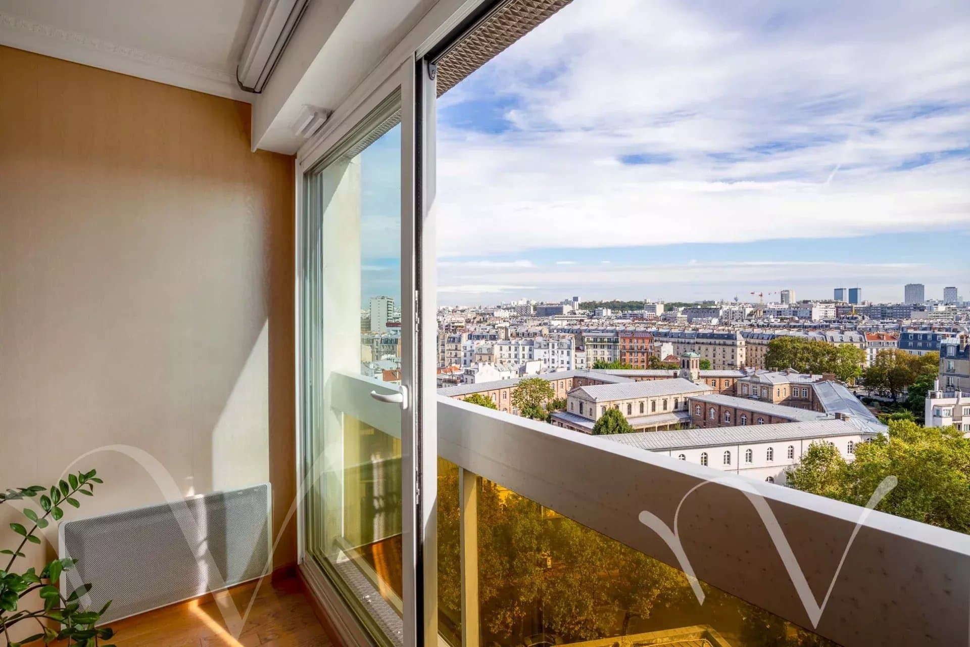 PARIS XII Boulevard Diderot proche de Picpus et Nation