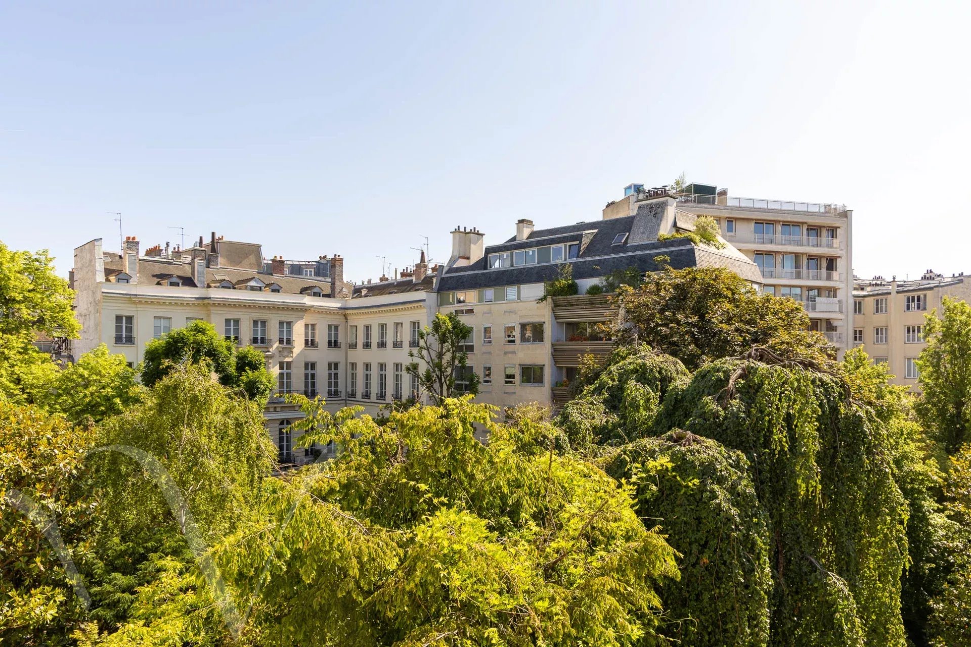 Appartement à vendre – 75007 Paris – Sèvres-Babylone – 6e étage – 2 chambres