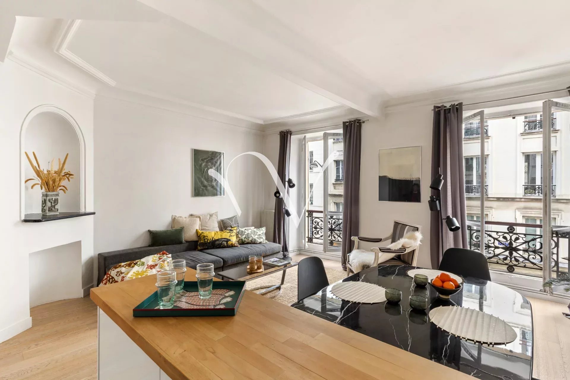 Appartement deux pièces à vendre Paris 75006 Cherche Midi – Bon Marché – orienté sud