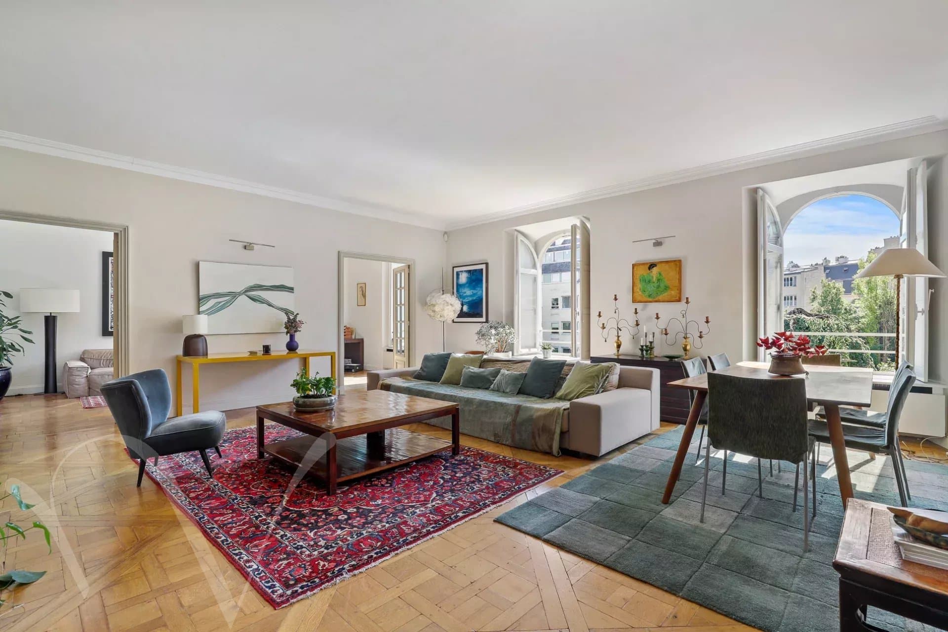 Au coeur de Saint Germain des Près sur jardin, Paris 75007