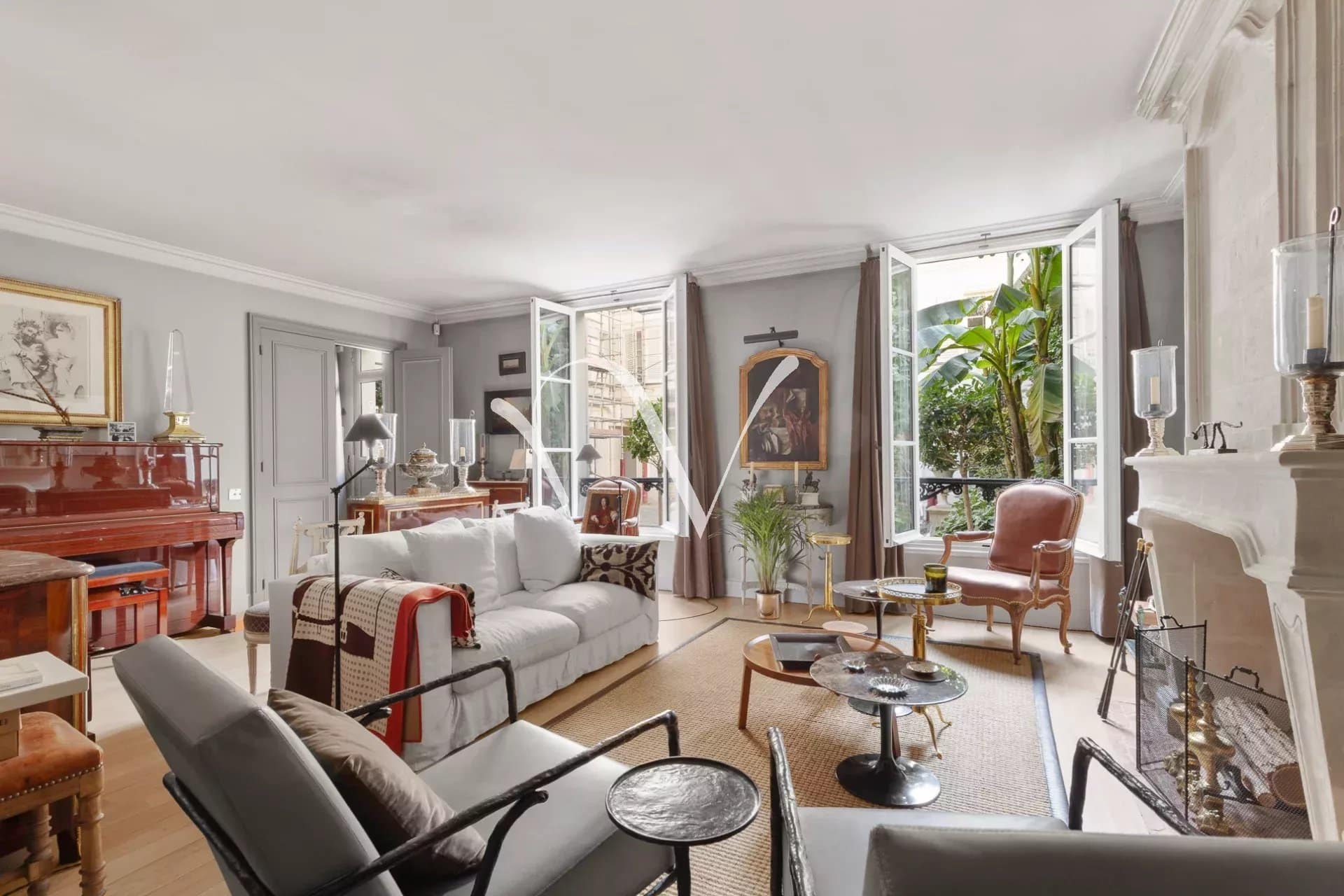 Rare maison à vendre au calme absolu – 4 chambres – quartier Bac St Germain –  Paris 75007