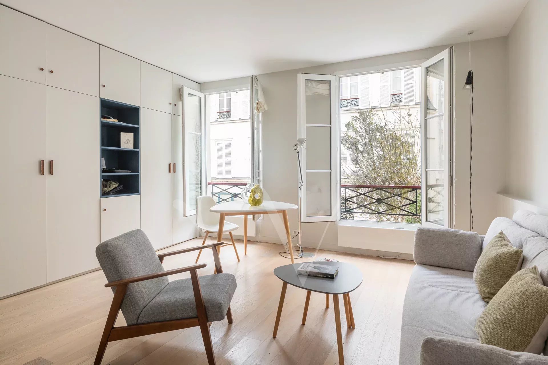 A vendre à Sèvres-Babylone 75007 charmant deux-pièces