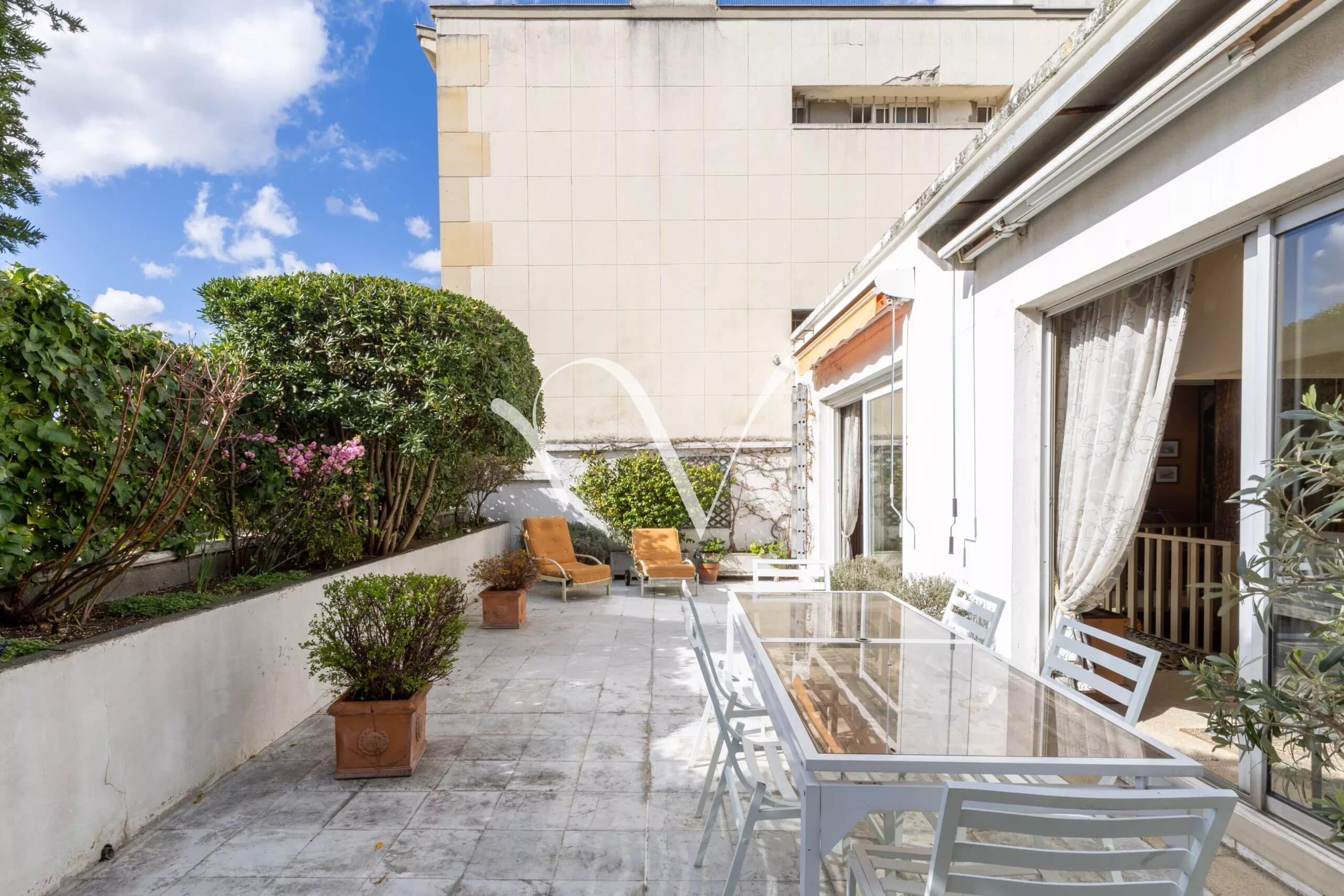 APPARTEMENT A VENDRE DUPLEX DERNIER ETAGE RANELAGH / AUTEUIL