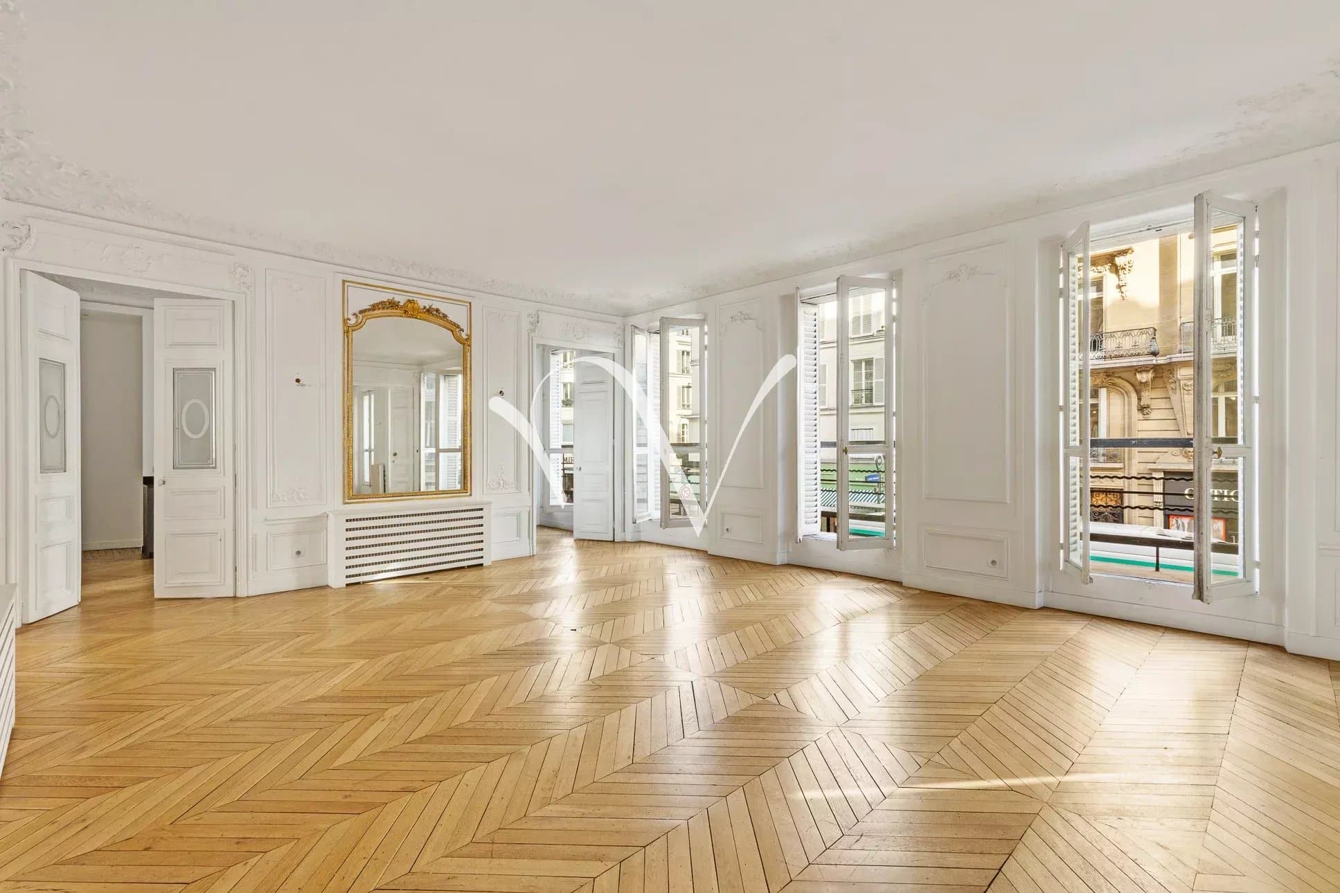 A Saint-Augustin, un appartement de 4 chambres a vendre en bon état