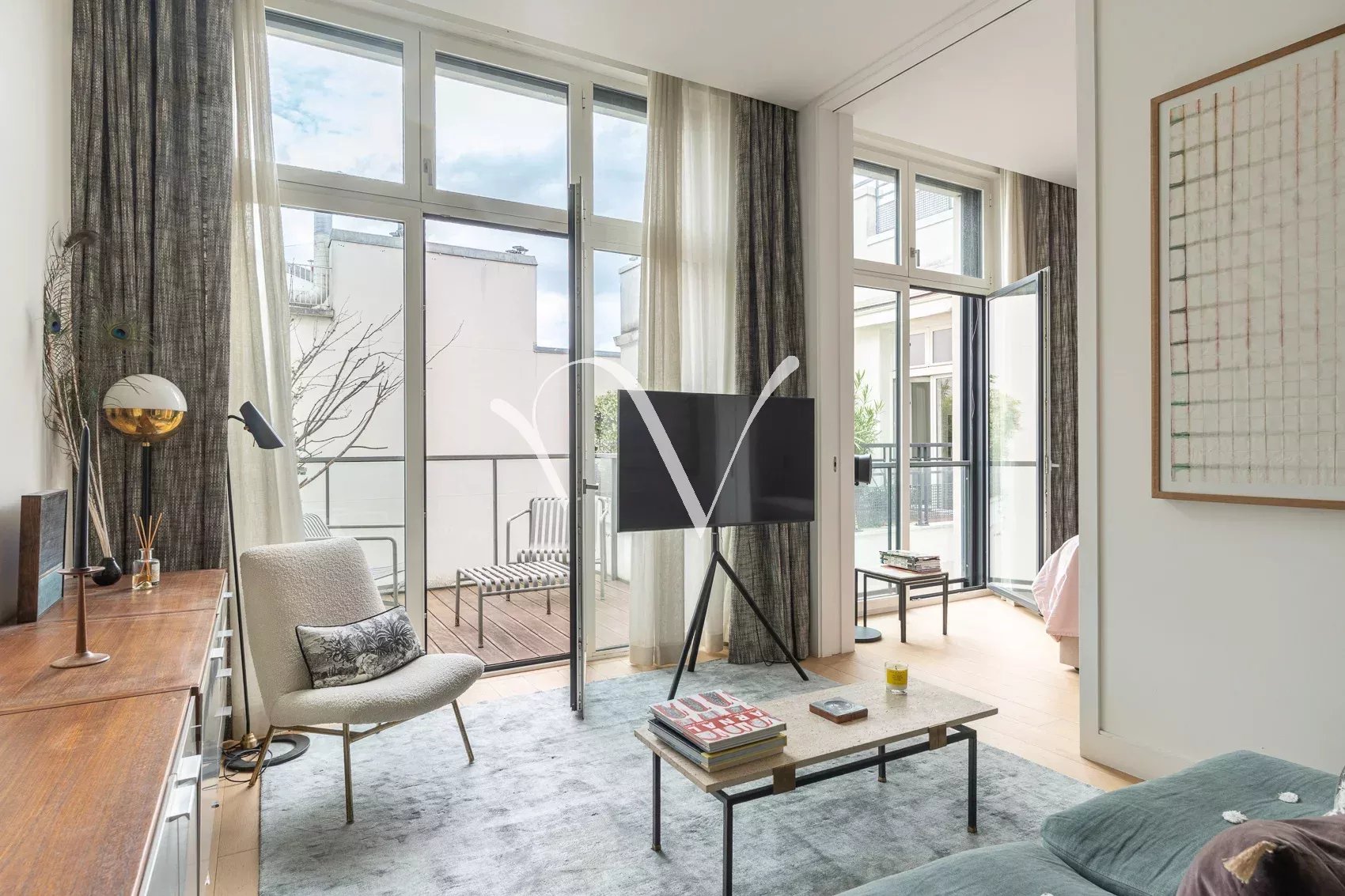 A vendre appartement – rue Cler – 75007 – 1 chambre – terrasse – ouest – parfait état – 52 m²