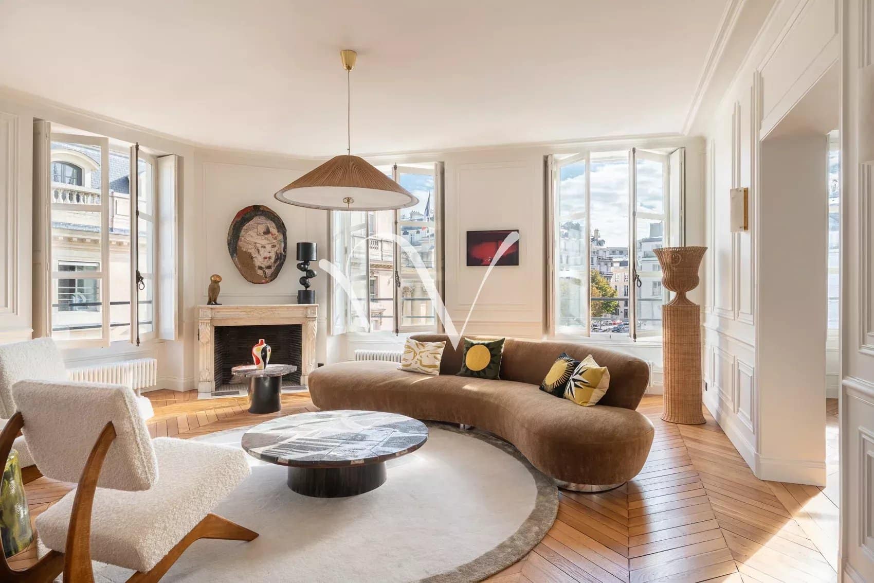 Appartement clé en main – Place du Palais Bourbon