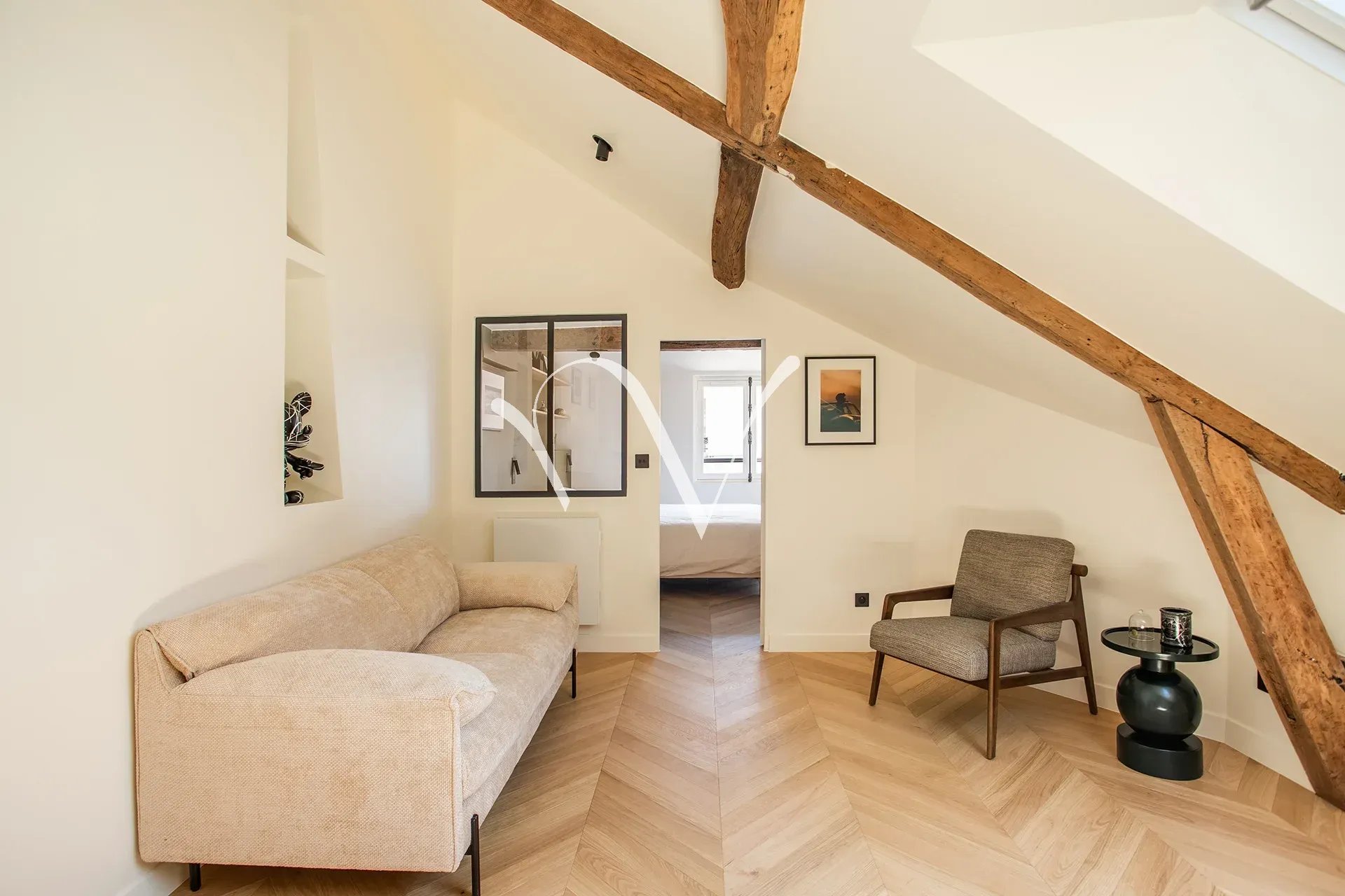 Appartement à vendre – rue Dauphine – dernier étage avec ascenseur