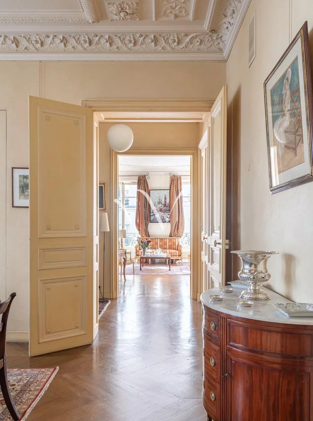 Élégant appartement à vendre place Beauvau 2 chambres